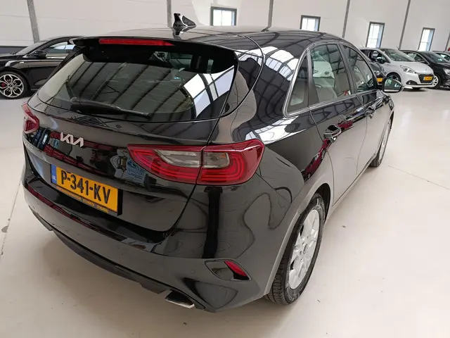 Kia Ceed 1.0 T-GDi DynamicLine 2022 Benzine 13