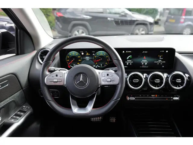 Mercedes-Benz GLA 250 AMG Line 2023 Benzine 15