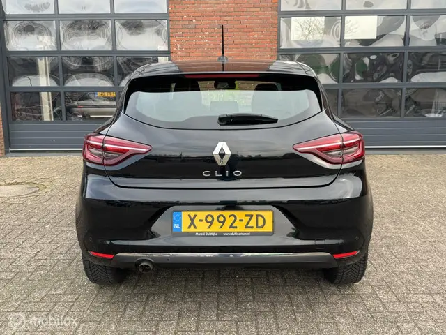 Renault Clio 1.3 TCe Intens automaat 2020 Benzine 4
