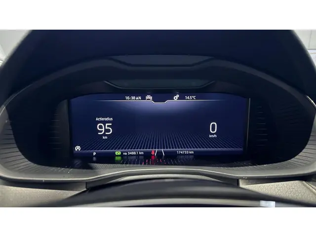 Škoda Kamiq 1.5 TSI ACT Business Edition 2020 Benzine 38