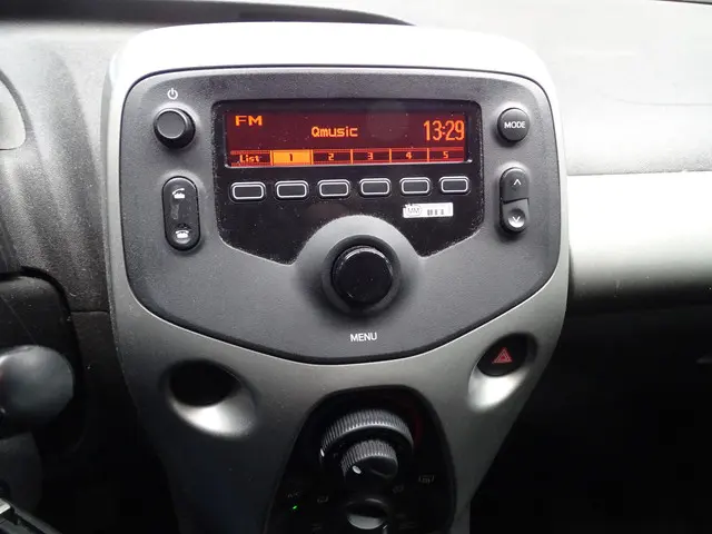 Peugeot 108 1.0 e-VTi Active 2017 Benzine 10