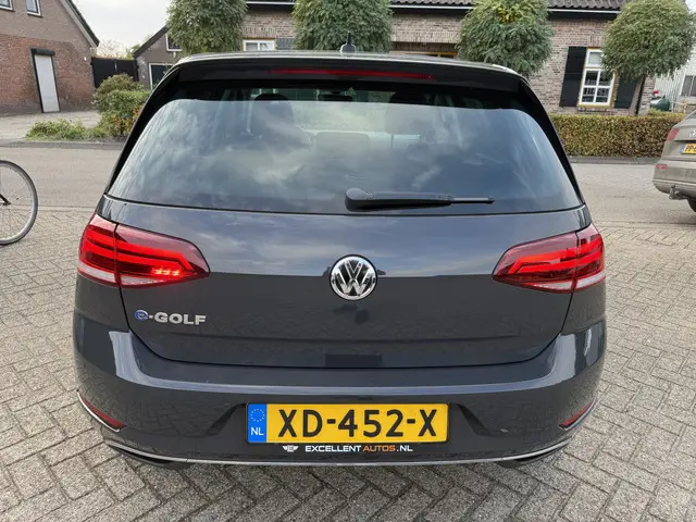 Volkswagen e-Golf e-Golf 2019 Elektrisch 23