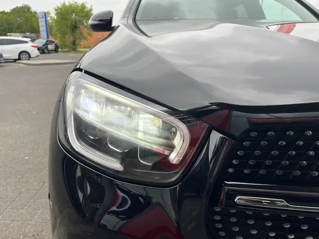 Mercedes-Benz GLC 300e 4MATIC 2021 Hybride Benzine 9