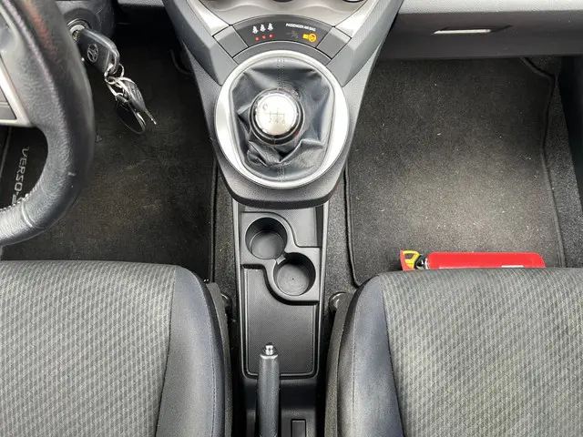 Toyota Verso-S 1.3 VVT-i Comfort 2012 Benzine 15