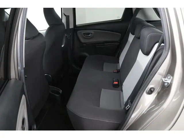 Toyota Yaris 1.0 VVT-i Comfort 2020 Benzine 17