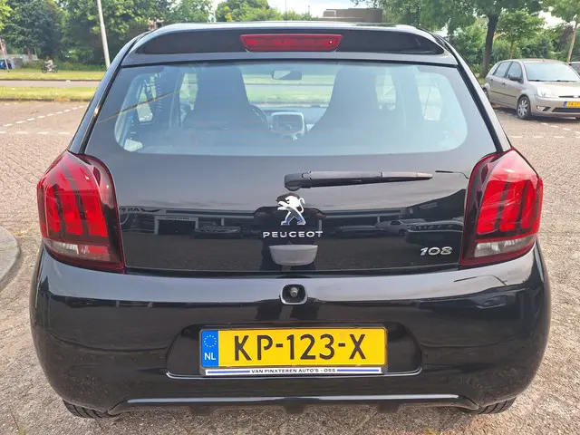 Peugeot 108 1.0 e-VTi Blue Lion 2016 Benzine 6