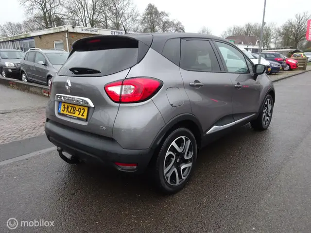 Renault Captur 0.9 TCe Dynamique Keyless!! 2013 Benzine 4