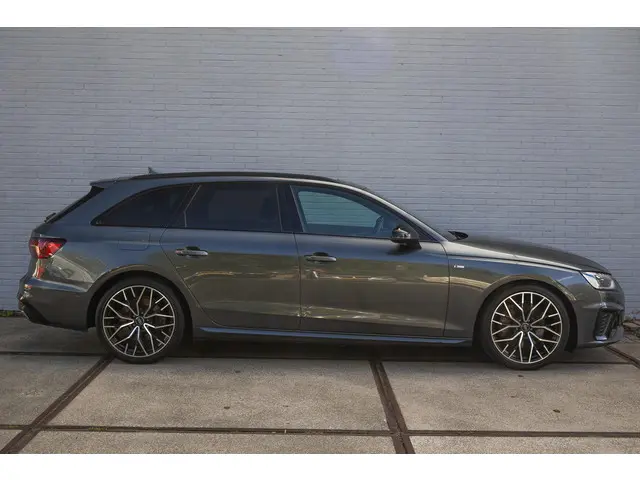 Audi A4 Avant 45 TFSI quattro edition one 2020 Benzine 7