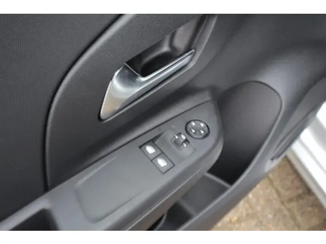 Opel Corsa 1.2 Edition 2022 Benzine 17