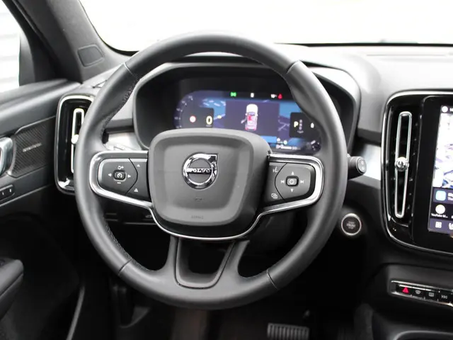 Volvo XC40 2.0 B4 Plus Dark 2025 Benzine 17