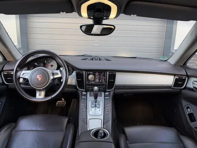 Porsche Panamera Sport Turismo 3.0 4 2013 Benzine 10