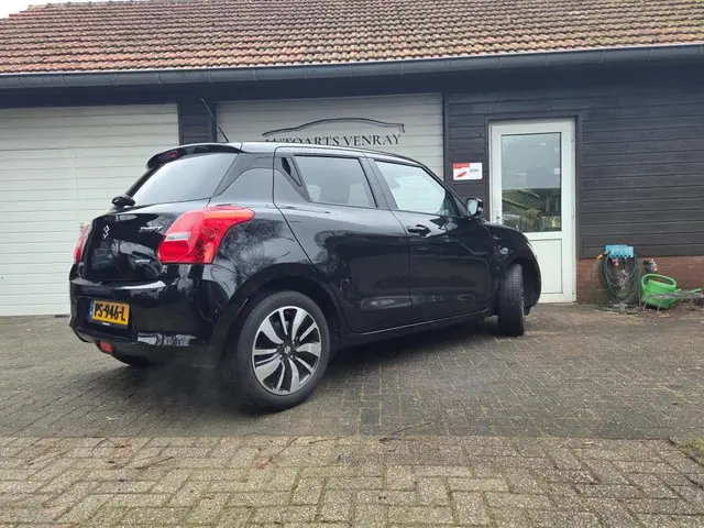 Suzuki Swift 1.2 Stijl Smart Hybrid 2017 Hybride Benzine 3