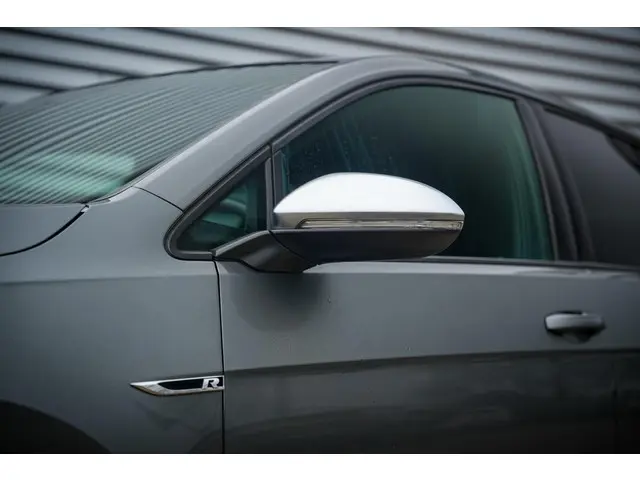 Volkswagen Golf 2.0 TSI 4Motion R 2017 Benzine 36