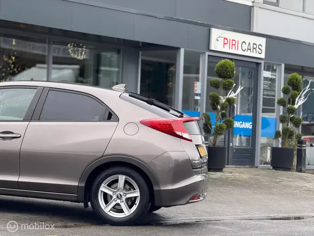 Honda Civic 1.8 Comfort 2012 Benzine 9