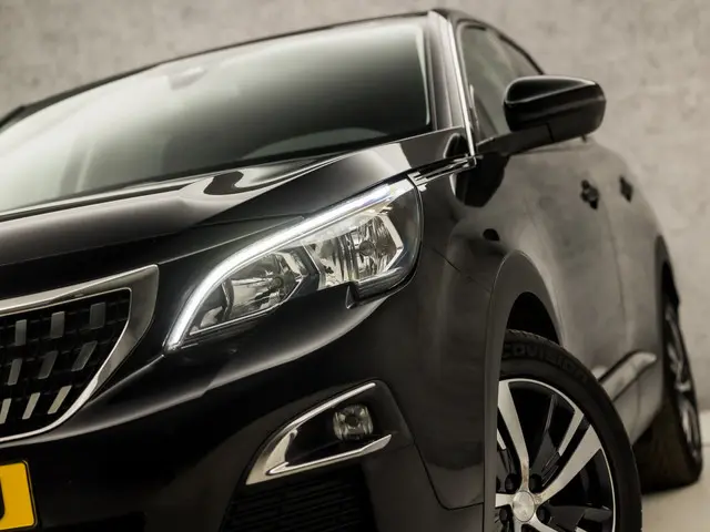 Peugeot 3008 1.2 PureTech Allure Sport 2018 Benzine 11