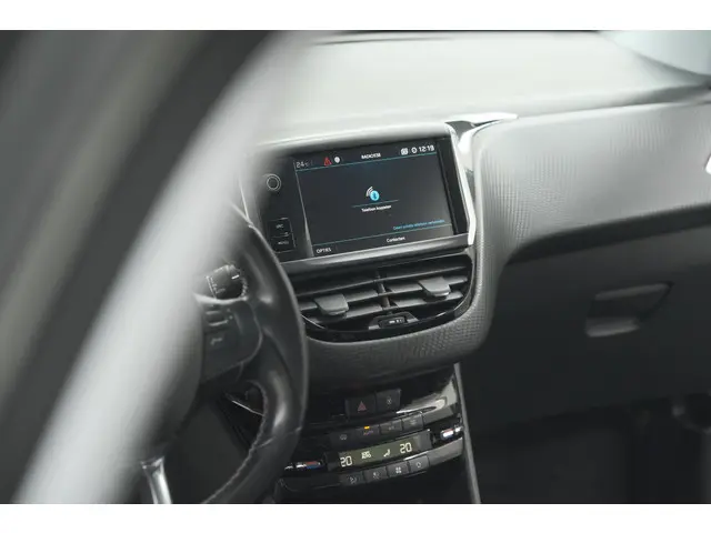 Peugeot 2008 PureTech 130 Allure 2019 Benzine 48