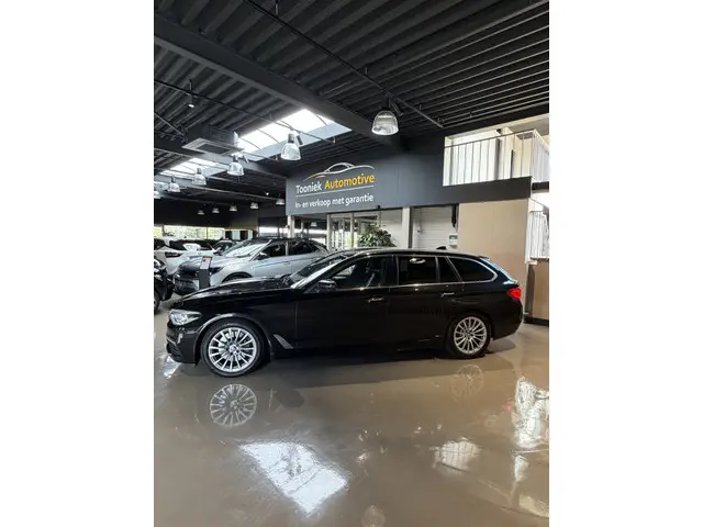 BMW 5 Serie Touring 530i High Executive 2018 Benzine 2