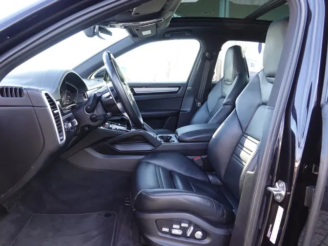 Porsche Cayenne 3.0 E-Hybrid 2018 Hybride Benzine 5