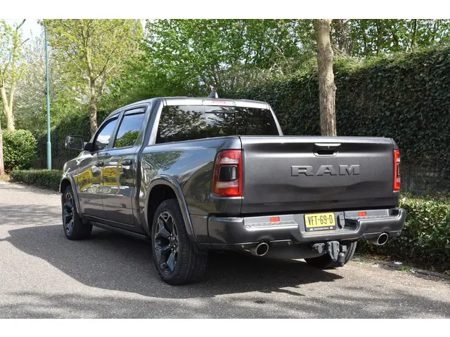 Dodge Ram 1500 5.7 V8 4x4 Crew Cab 5'7 LARAMIE 2020 LPG/Gas 5