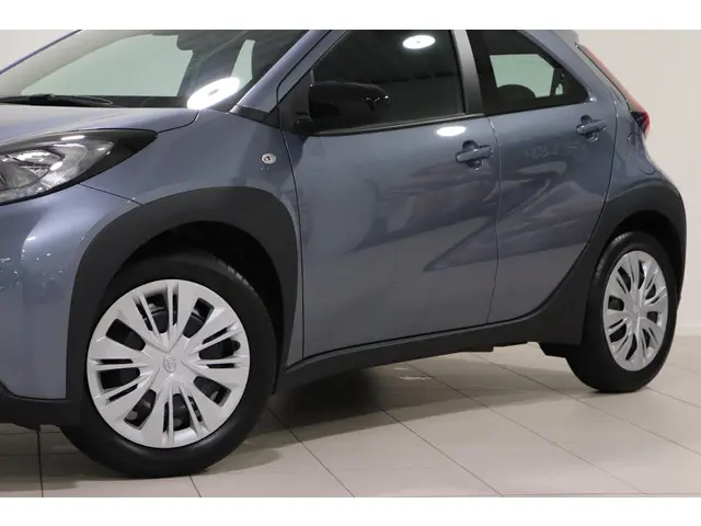 Toyota Aygo X 1.0 VVT-i MT Play, 2025 Benzine 10