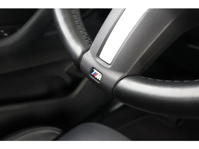 BMW X1 sDrive18i Executive Edition 2020 Benzine 16