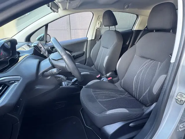 Peugeot 208 1.2 VTi Active / 5 Deurs / Pdc 2014 Benzine 6