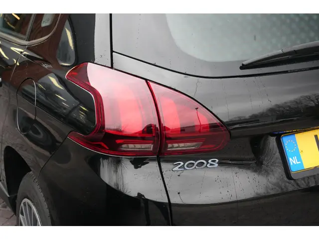 Peugeot 2008 1.2 PureTech Blue Lion 2016 Benzine 29