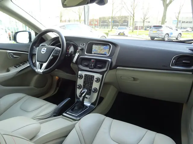 Volvo V40 1.5 T3 Ocean Race AUTOMAAT 2016 Benzine 21
