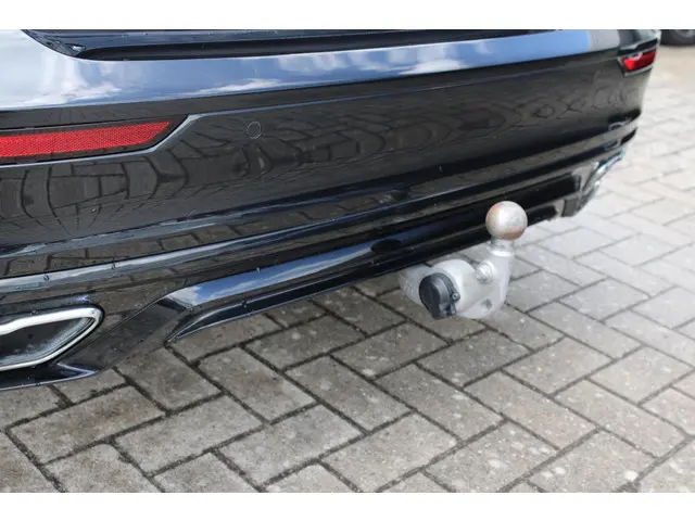 Volvo S60 2.0 B3 R-Design 2021 Benzine 18