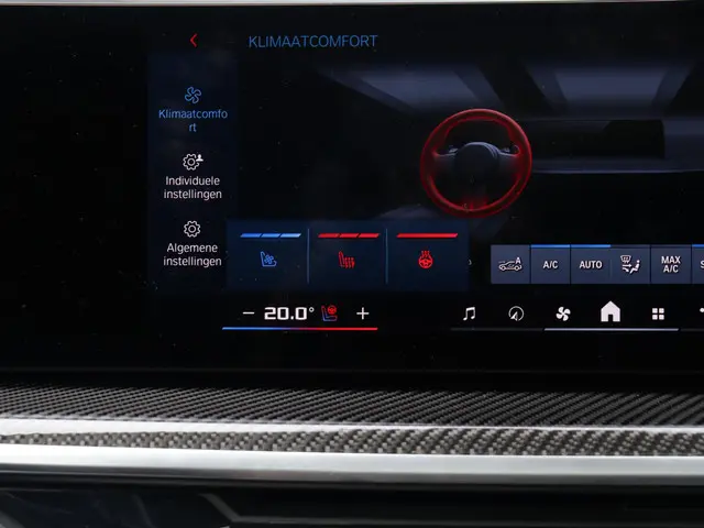 BMW X5 M Competition 2025 Benzine 38