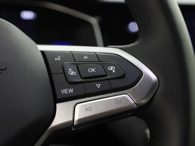 Volkswagen Polo 1.0TSI/95PK R-Line DSG 2025 Benzine 23