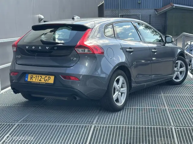 Volvo V40 1.6 T3 2013 Benzine 16