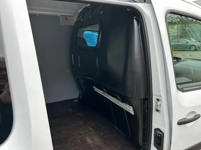 Renault Kangoo 1.5 dCi 75 Energy Comfort 2020 Diesel 11