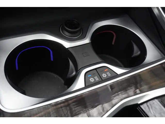 BMW X6 xDrive40i 2025 Benzine 28