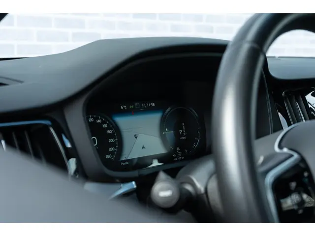 Volvo V60 T6 Recharge AWD R-Design 2020 Hybride Benzine 11