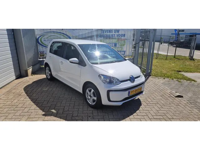 Volkswagen up! 1.0 BMT move up! 2017 Benzine 2