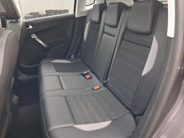 Peugeot 2008 1.2 PureTech Allure 2016 Benzine 5