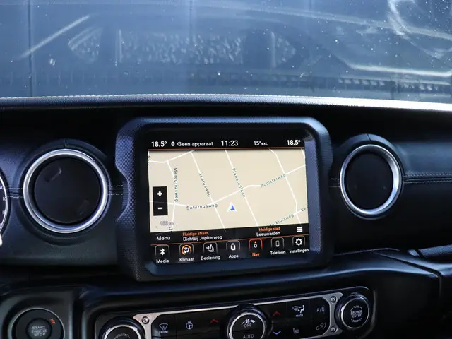 Jeep Wrangler Unlimited 2.0T Sahara 2019 Benzine 11