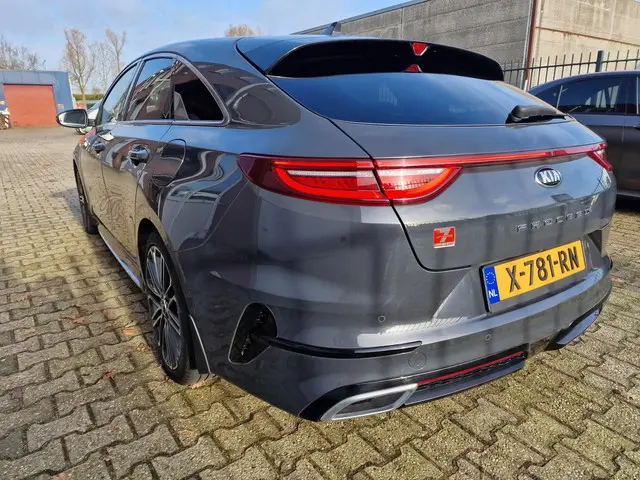 Kia ProCeed 1.4 T-GDI GT-PlusLine 2020 Benzine 10