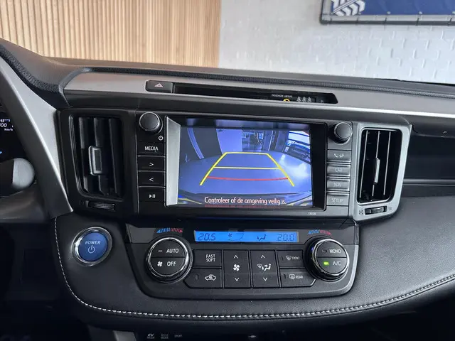 Toyota RAV4 2.5 Hybrid AWD Style 2016 Hybride Benzine 4