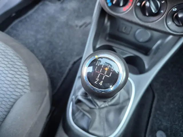 Opel Corsa 1.4 Edition Airco Cruise, NAP 2017 Benzine 19