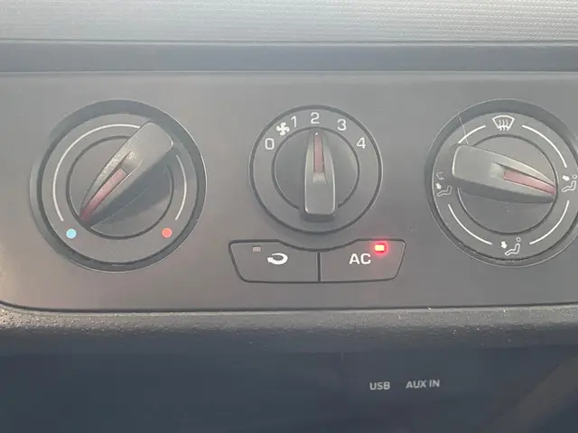 SEAT Ibiza 1.2 Airco Cruise control 2012 Benzine 12