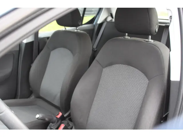 Opel Corsa 1.4 Edition nap 5drs airco 2017 Benzine 17