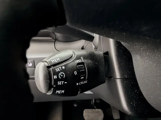 Citroën C3 1.2 Automaat, CarPlay S&S Shine 2017 Benzine 17