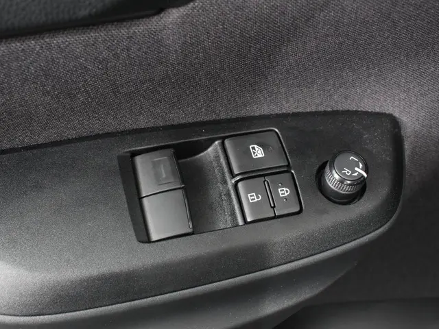 Mazda 2 Hybrid 1.5 Prime-line 2024 Hybride Benzine 16