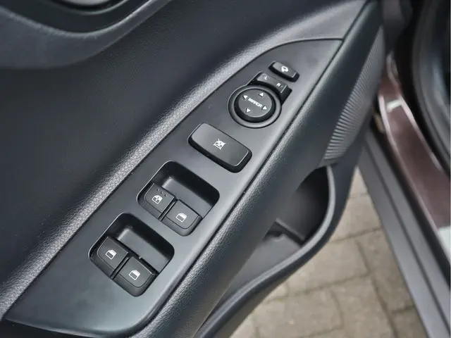 Kia Stonic 1.0 T-GDi ExecutiveLine 2018 Benzine 28