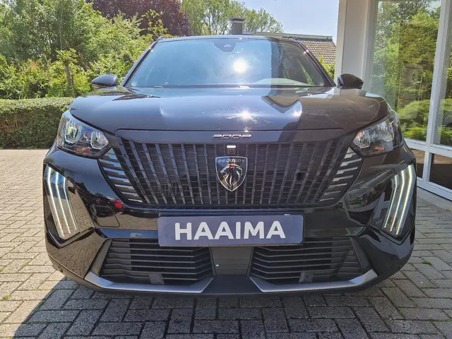 Peugeot 2008 1.2 Hybrid 136 Allure 2024 Hybride Benzine 2