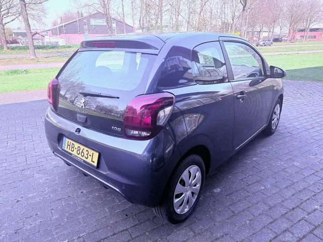 Peugeot 108 1.0 VTi Active 2015 Benzine 10