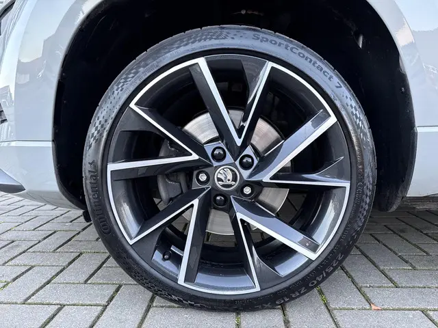 Škoda Karoq 1.5 TSI ACT Sportline Business 2021 Benzine 38