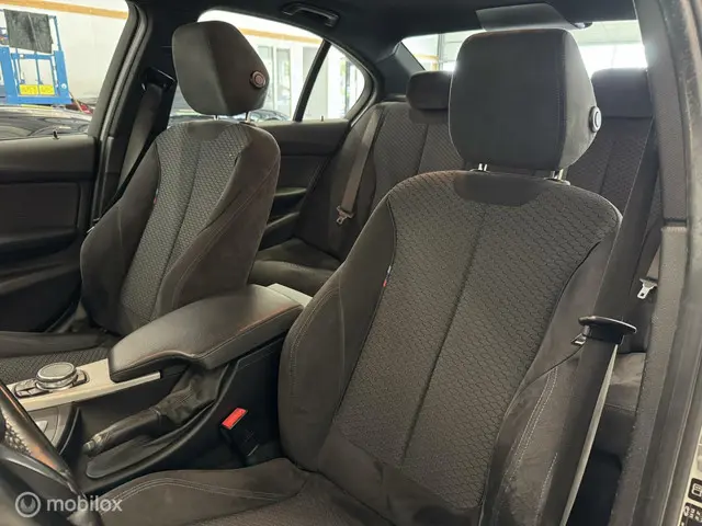 BMW 3 Serie 316i M Sport Edition 2015 Benzine 12